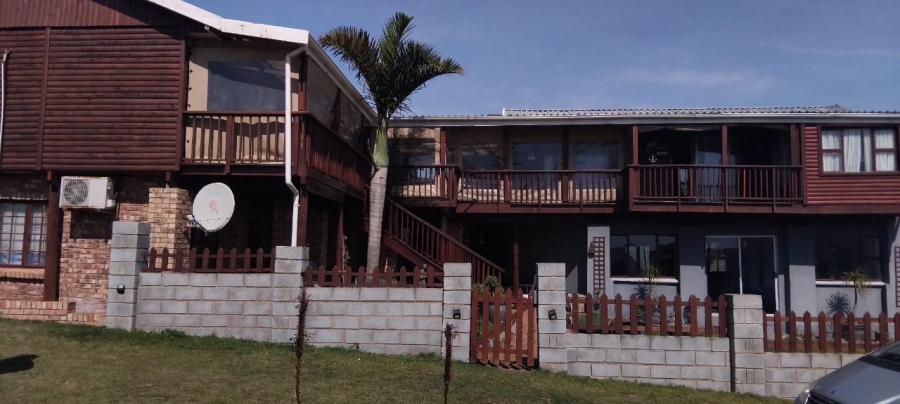 6 Bedroom Property for Sale in Kaysers Beach Eastern Cape